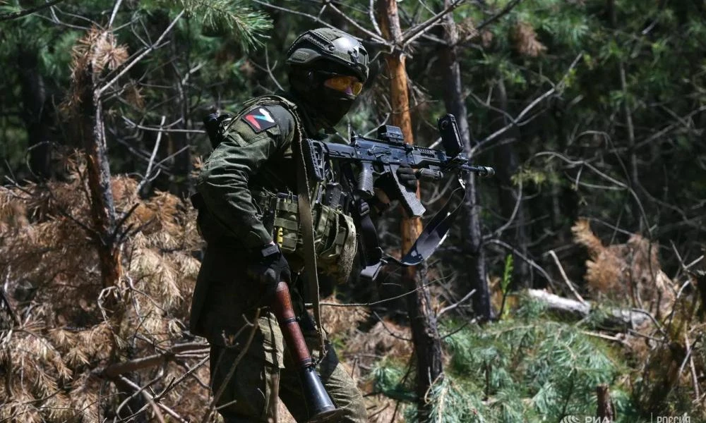 Τα ρωσικά στρατεύματα κατάλαβαν πλεονεκτικές θέσεις κοντά στο Ραμποτίνο